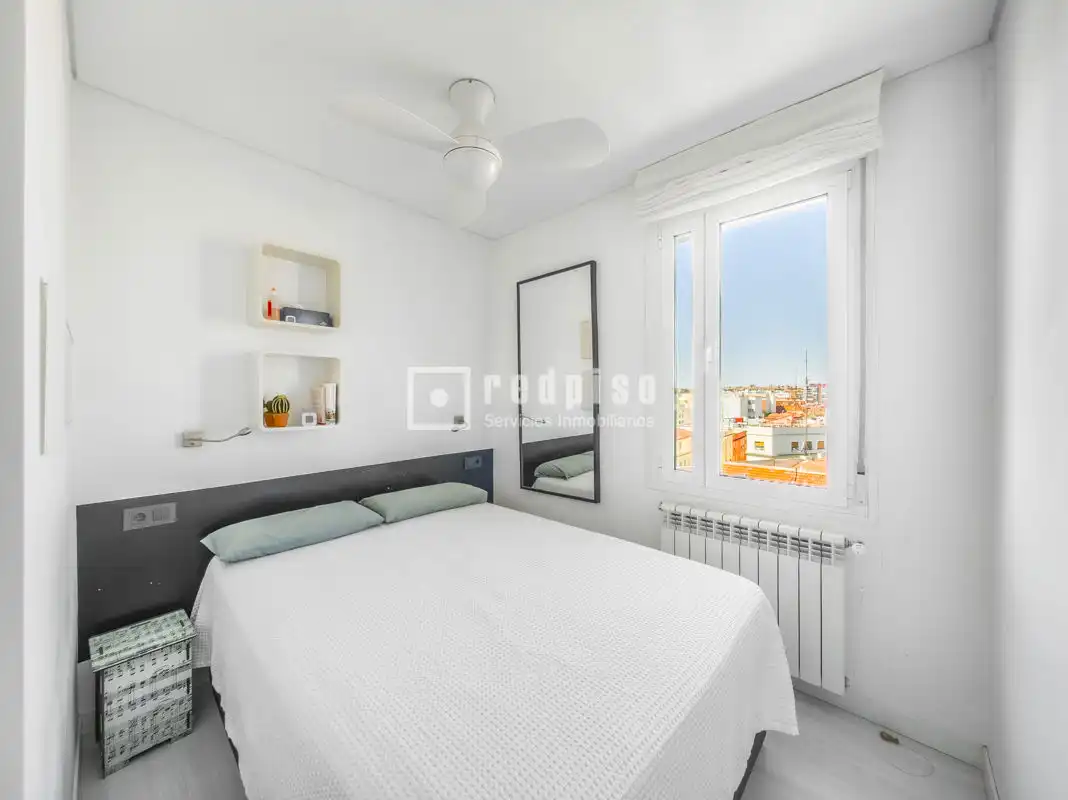 Bedroom of Attic for sale in Madrid  with Air Conditioner, Heating and Terrace