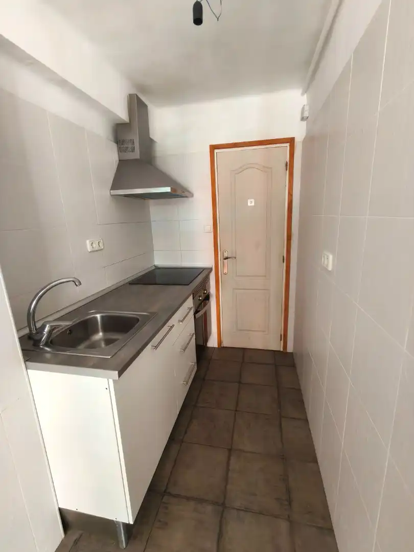 Cuina de Pis en venda en Calella amb Parquet, Terrassa i Forn