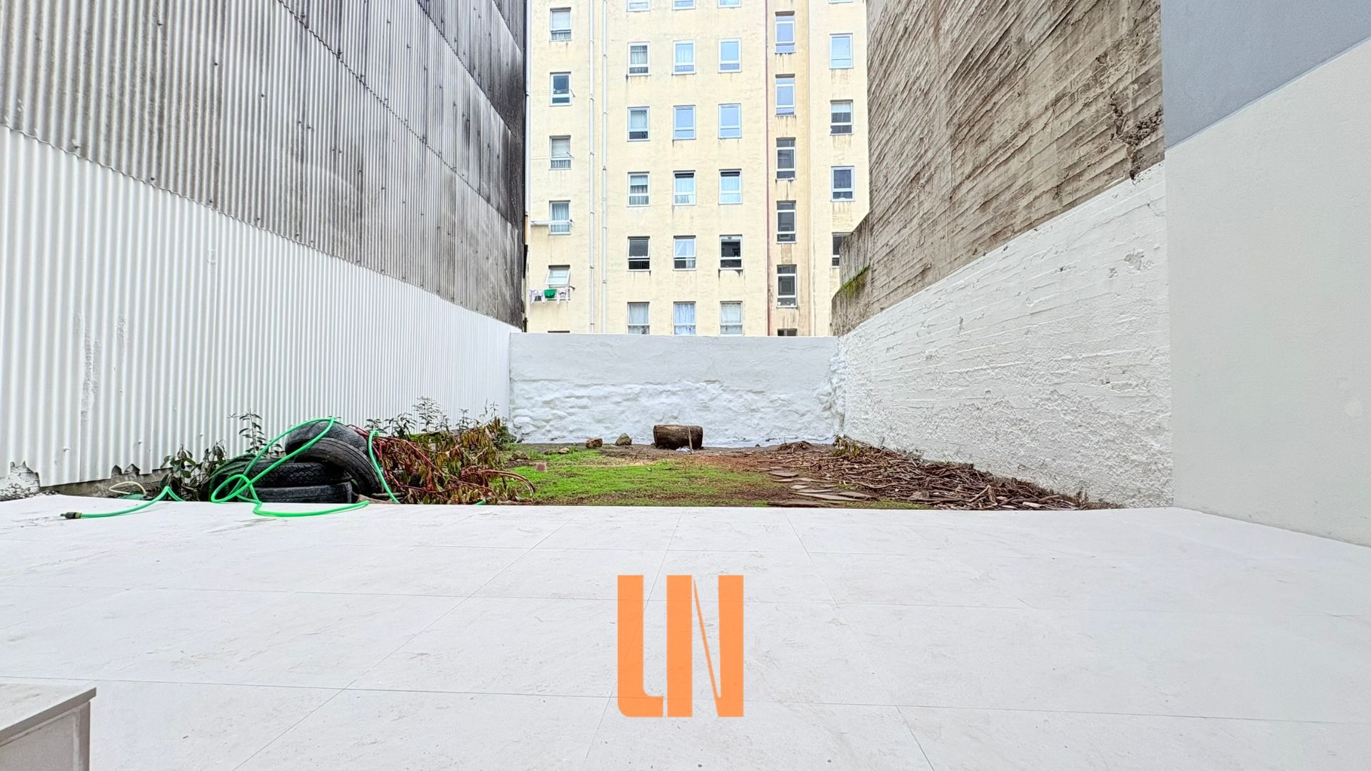 Vista exterior de Dúplex en venda en A Coruña Capital  amb Aire condicionat, Calefacció i Jardí privat