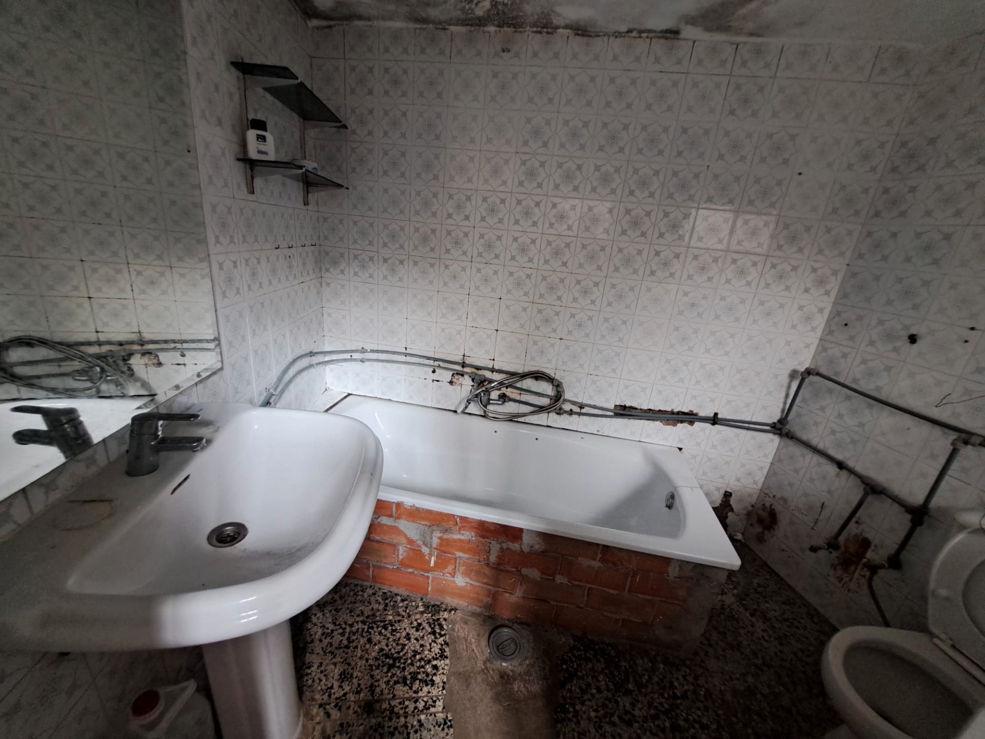 Bathroom of Single-family semi-detached for sale in Benalmádena