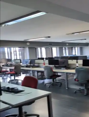 Oficina de alquiler en Vigo  con Aire acondicionado