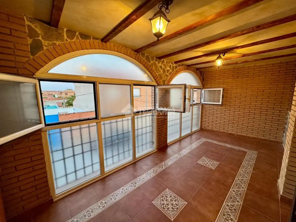 Vista exterior de Casa adosada en venta en Yepes