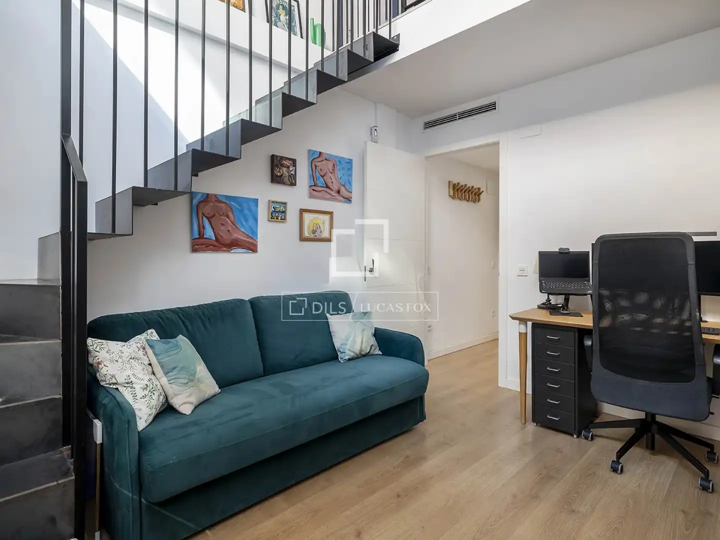 Wohnzimmer von Wohnung zum Verkauf in Barcelona mit Klimaanlage, Heizung und Terrasse