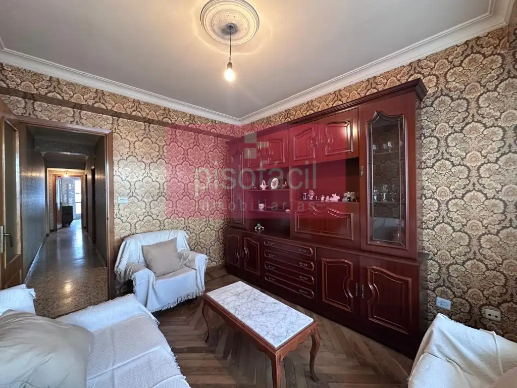 Sala d'estar de Pis en venda en Lugo amb Terrassa