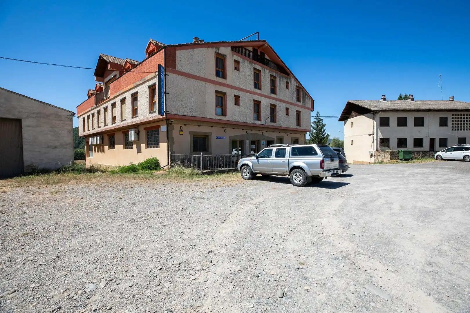 Außenansicht von Gebäude zum Verkauf in Puente la Reina de Jaca