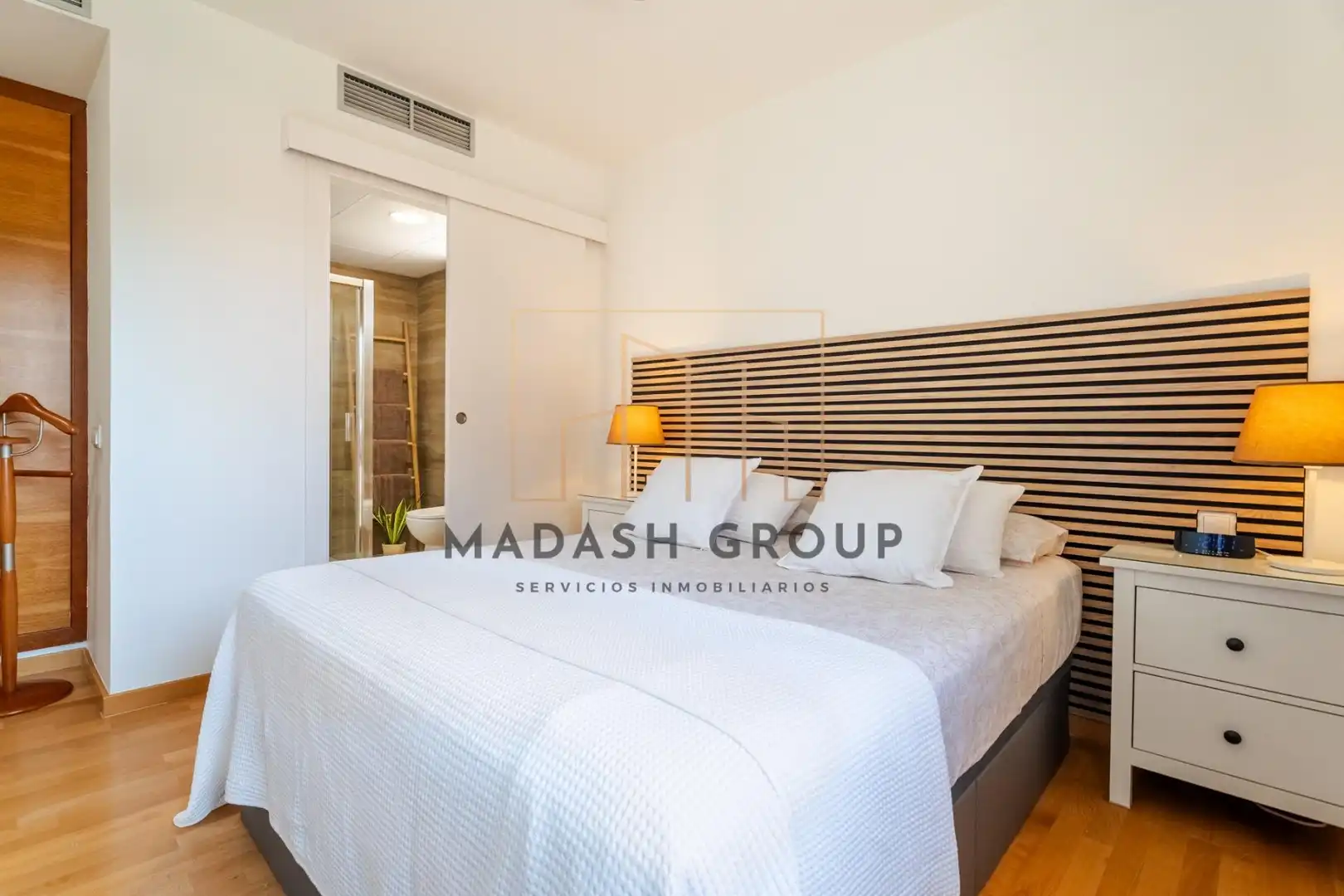 Casa aparellada amb piscina en venda a Carrer PRESIDENT MACIA, imagen 22