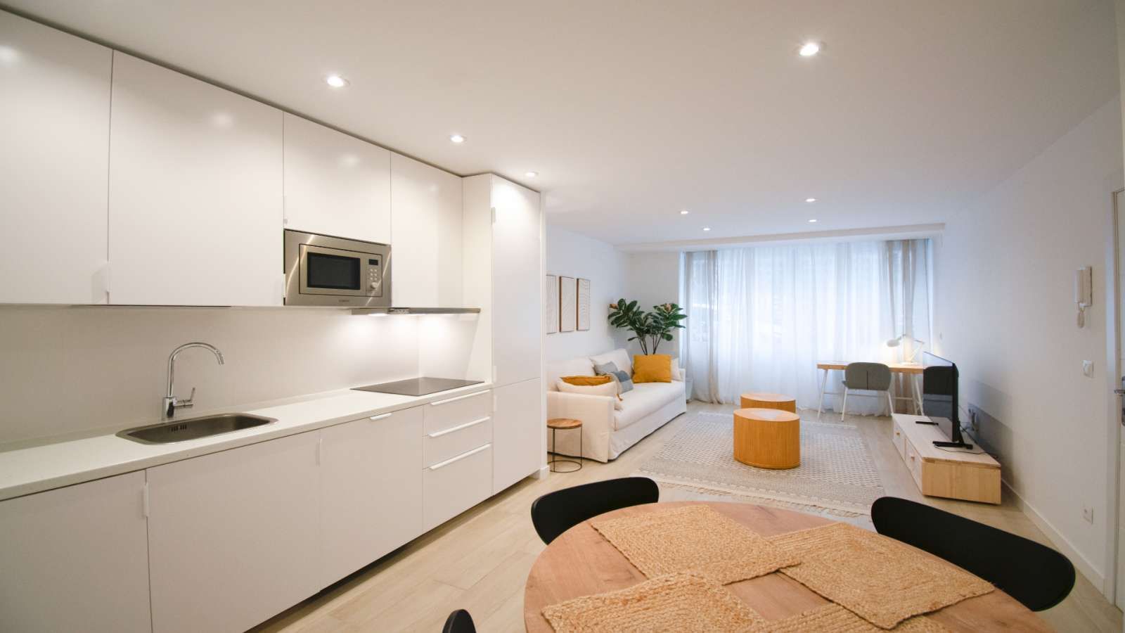 Cocina de Apartamento para compartir en  Madrid Capital con Aire acondicionado, Calefacción y Terraza