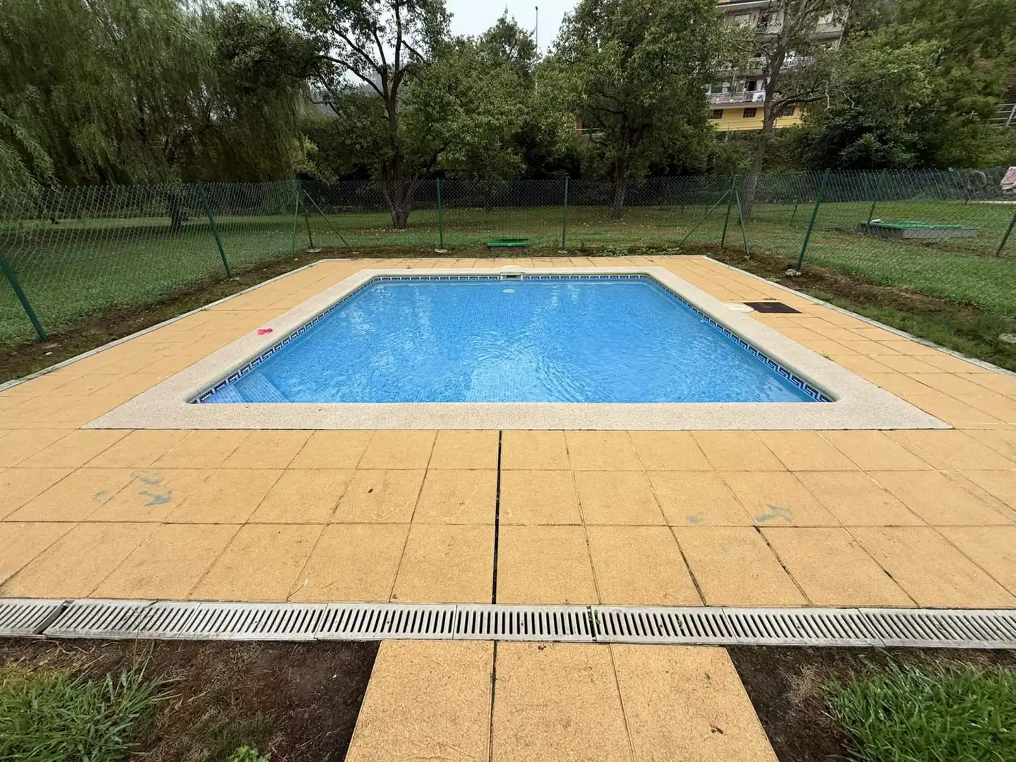 Piscina de Piso en venta en Hazas de Cesto con Calefacción, Terraza y Piscina comunitaria