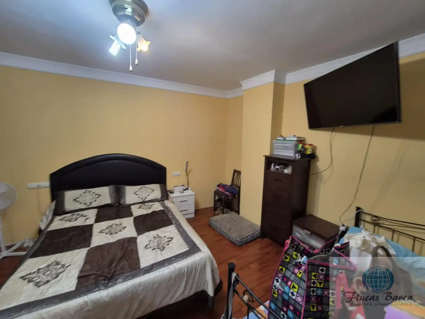 Habitación de Piso en venta en Fuengirola con Aire acondicionado, Terraza y Piscina comunitaria