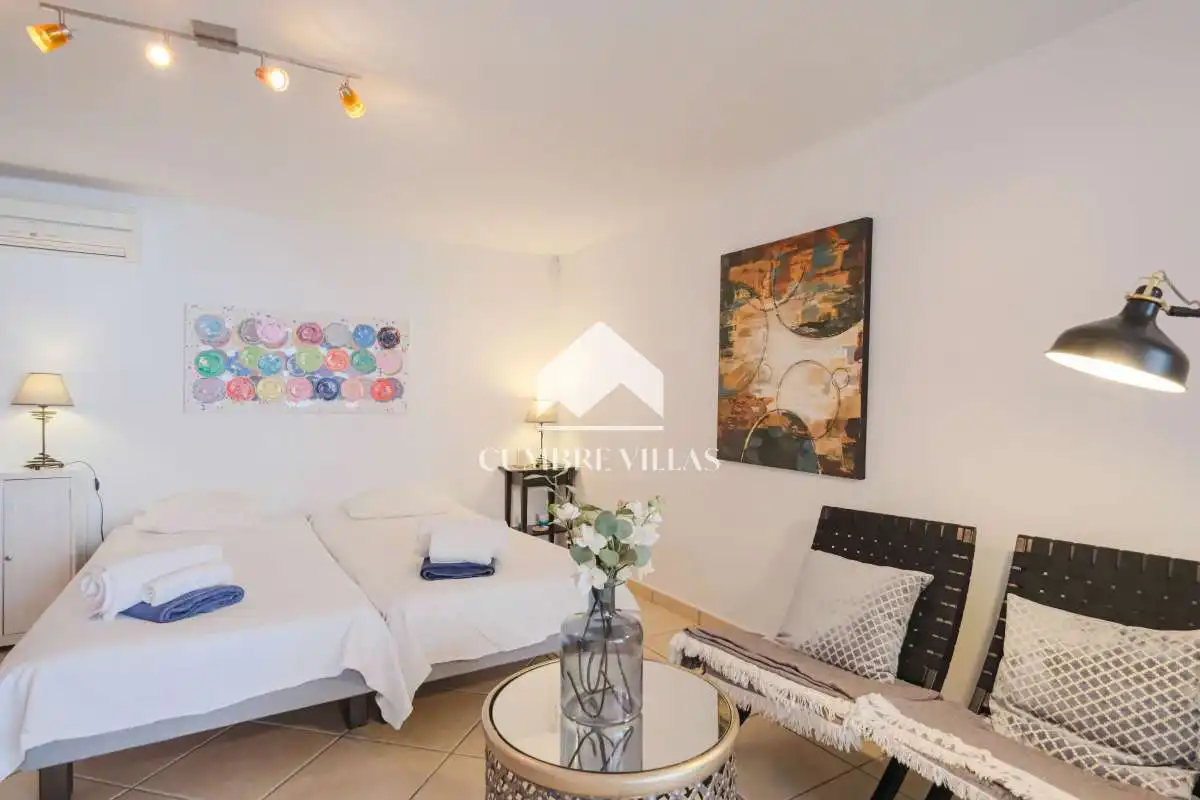 Dormitori de Casa o xalet en venda en Salobreña amb Jardí privat, Terrassa i Piscina comunitària