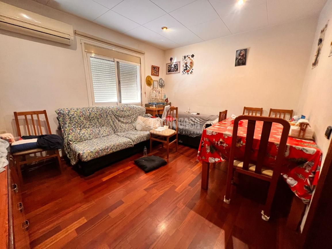Flat for sale in La Prosperitat, Nou Barris