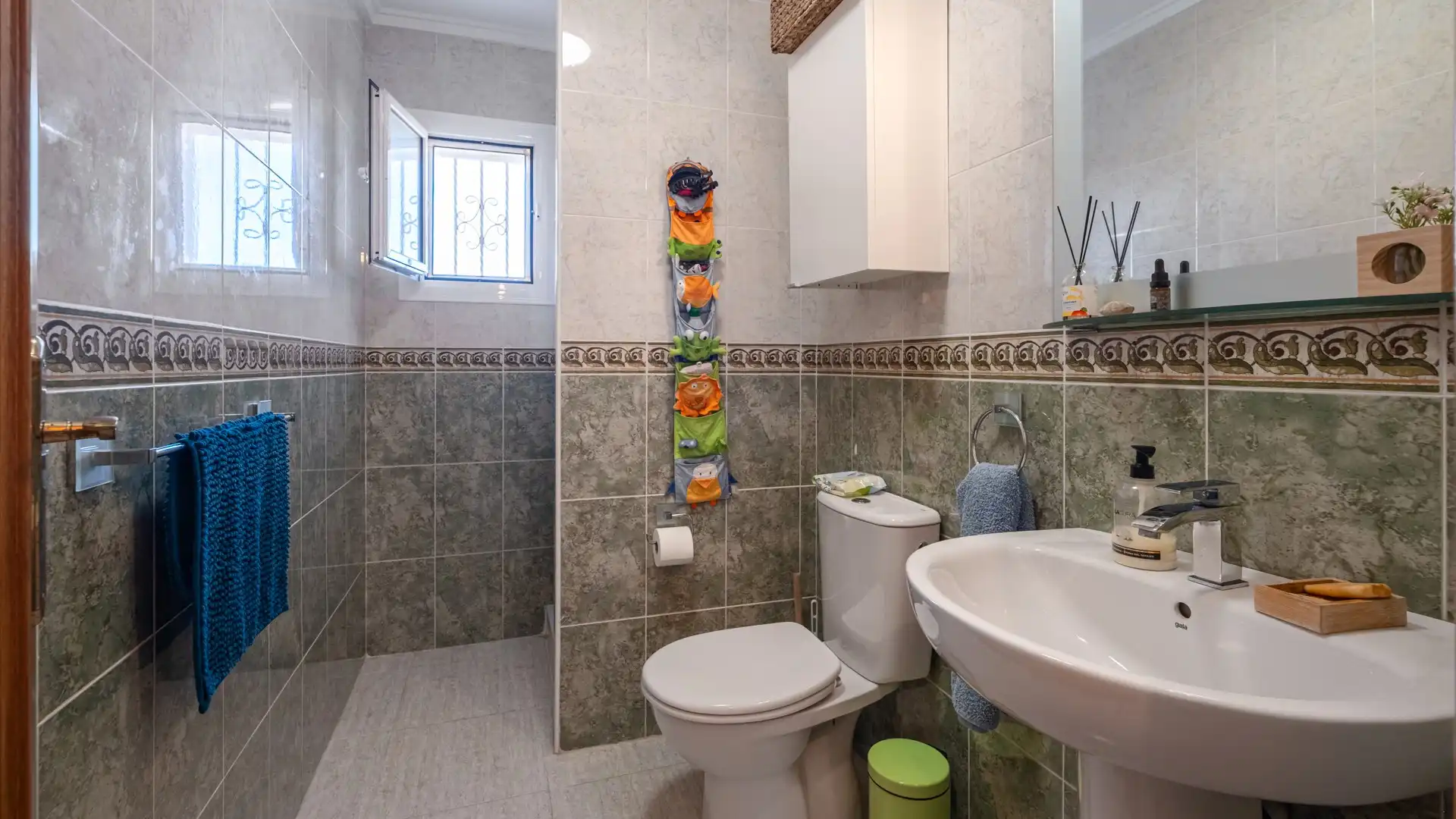 Baño de Casa o chalet en venta en Santa Pola con Jardín privado, Terraza y Trastero