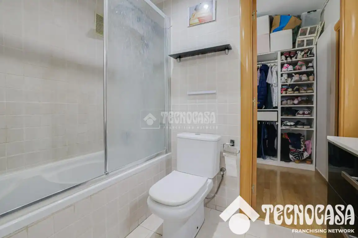 Bany de Pis en venda en Barcelona amb Aire condicionat, Calefacció i Parquet