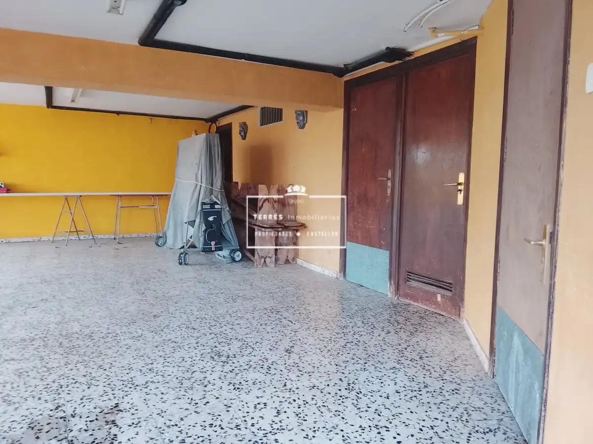 Casa o xalet en venda en Castellón de la Plana / Castelló de la Plana amb Calefacció, Terrassa i Moblat