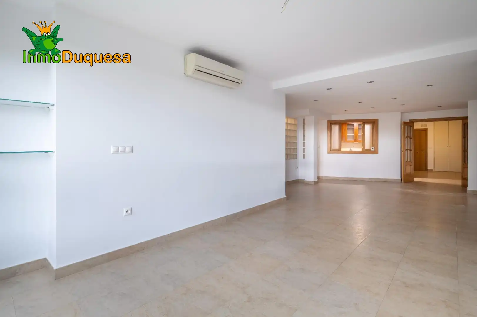 Flat for sale in Granada  with Air Conditioner and Heating