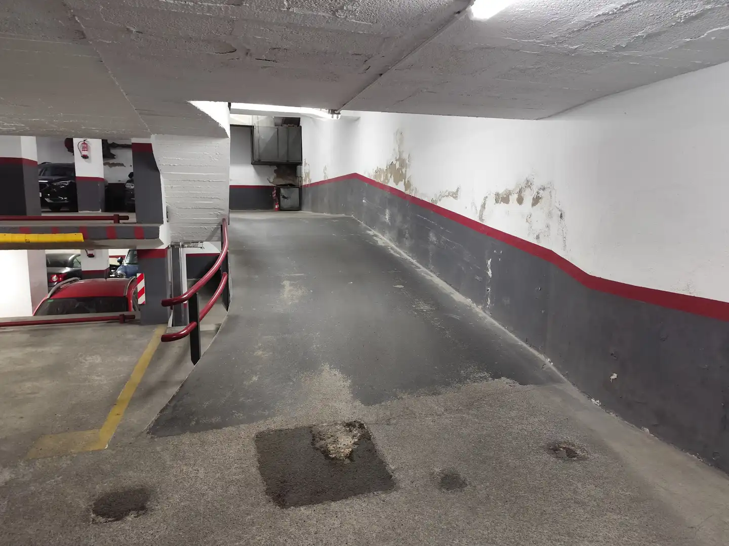 Garage zum Verkauf in Barcelona mit Alarm