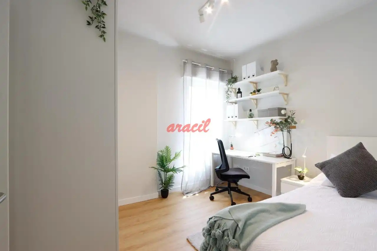 Habitación de Piso en venta en Ourense Capital  con Calefacción y Amueblado