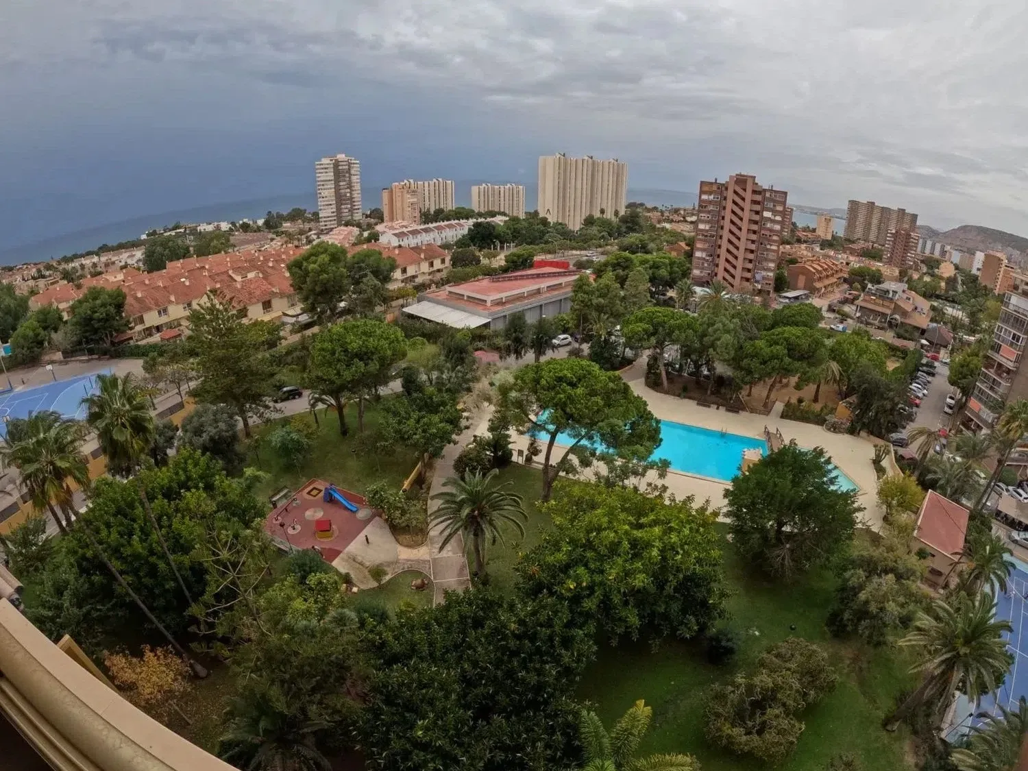 Exterior view of Flat to rent in Alicante / Alacant  with Terrace, Swimming Pool and Furnished