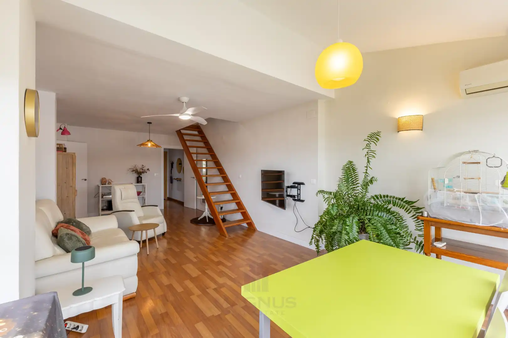 Sala d'estar de Apartament en venda en Serra, Valencia