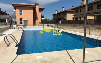 Swimming pool of Flat for sale in Villaviciosa de Odón  with Heating, Terrace and Storage room
