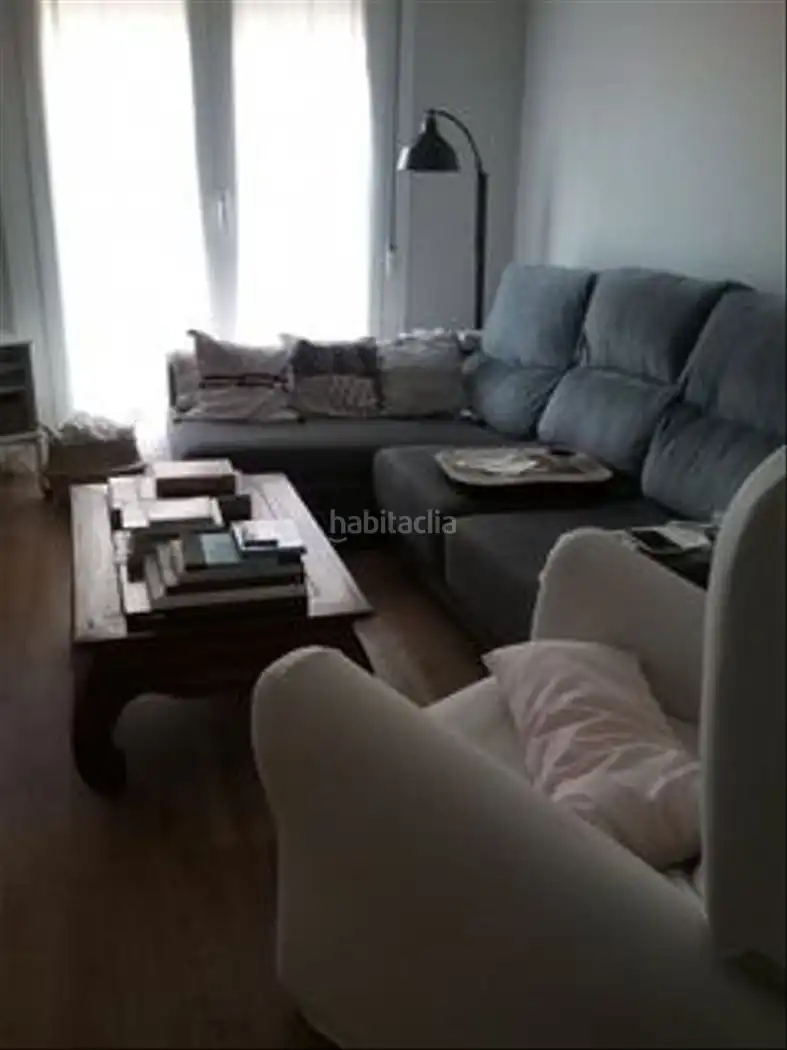 Flat with lift for sale in Calle Escuelas 16