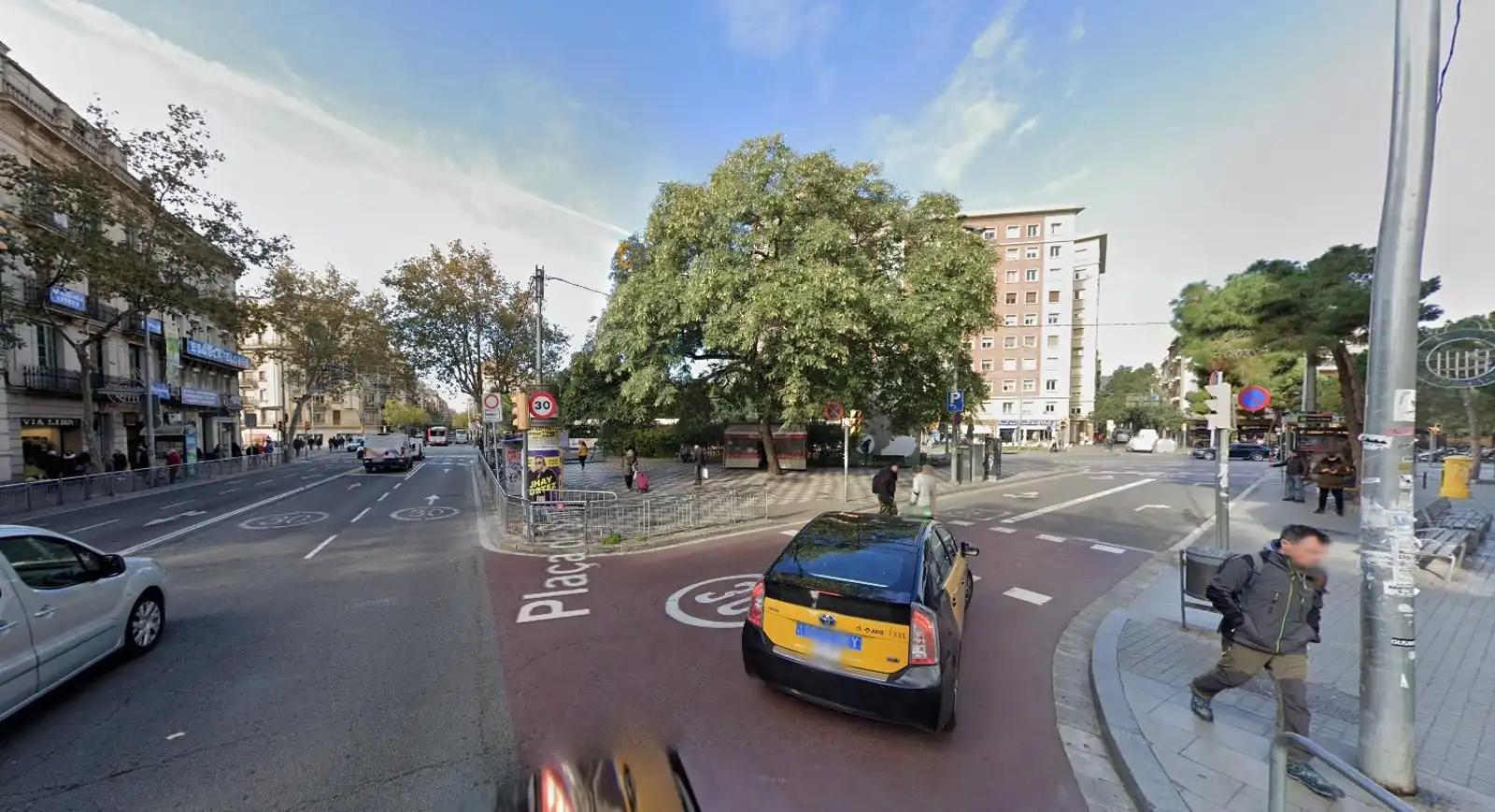 Außenansicht von Gebäude zum Verkauf in Barcelona