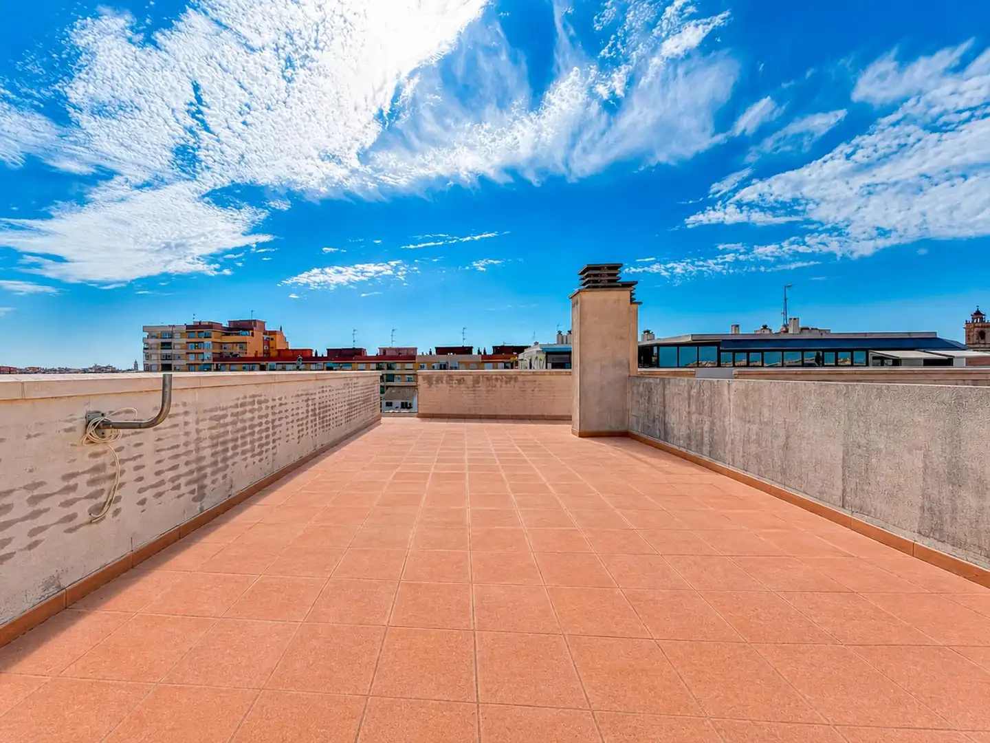 Terrasse von Dachboden zum Verkauf in Museros mit Klimaanlage, Terrasse und Abstellraum