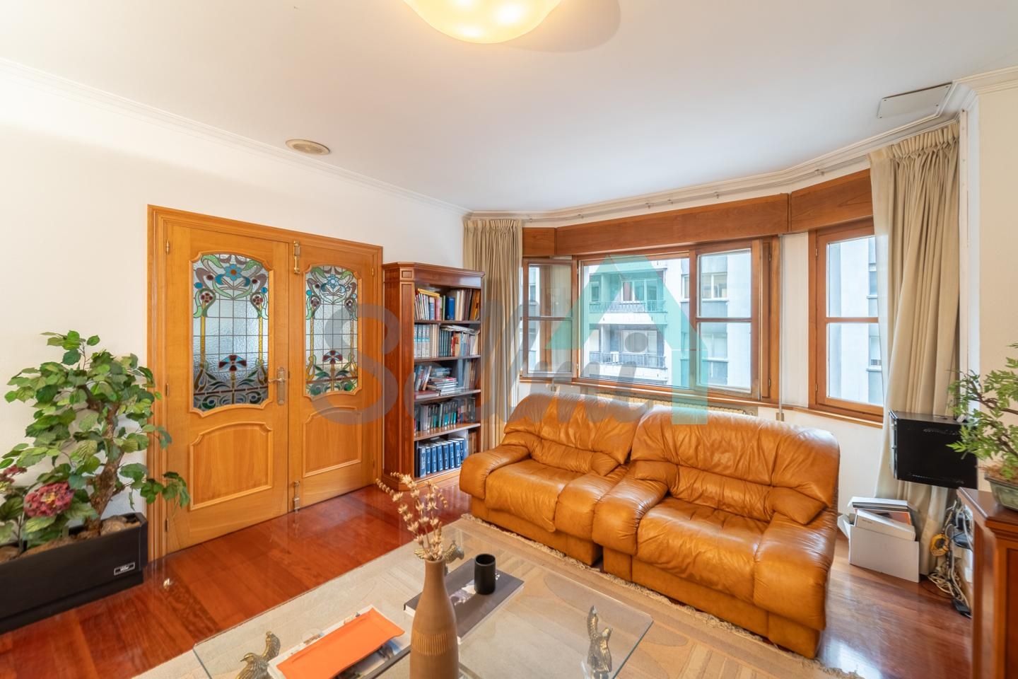Living room of Flat for sale in Oviedo   with Heating, Parquet flooring and Storage room