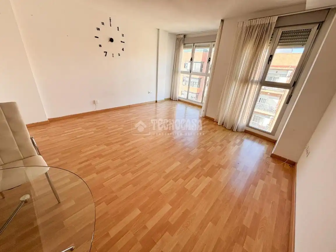 Sala d'estar de Pis de lloguer en Valencia amb Aire condicionat