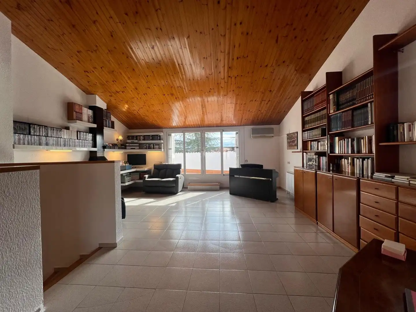 Sala de estar de Casa o chalet en venta en Igualada con Aire acondicionado, Calefacción y Jardín privado