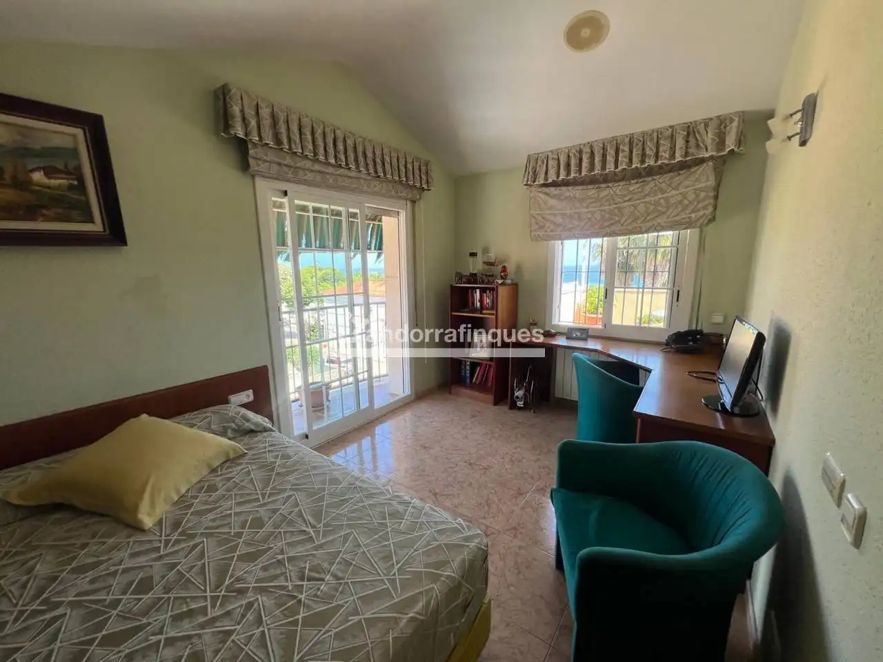Dormitori de Casa o xalet en venda en Vilassar de Mar amb Jardí privat, Terrassa i Piscina