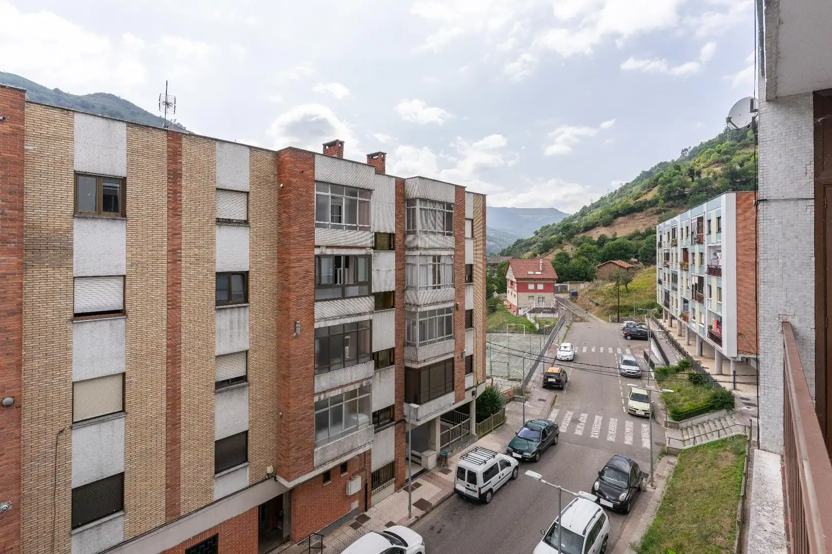 Exterior view of Flat for sale in Aller  with Terrace, Storage room and Furnished