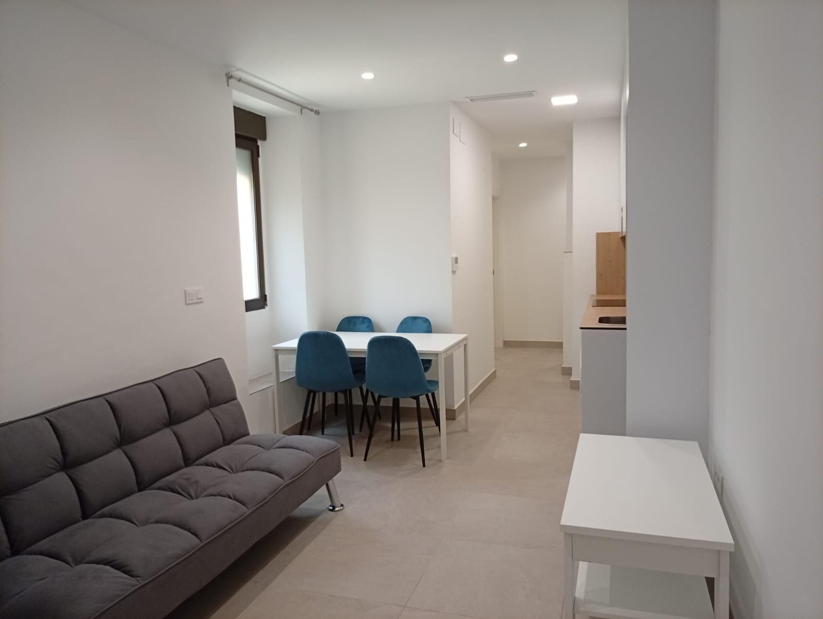 Living room of Flat to rent in  Granada Capital  with Air Conditioner and Heating