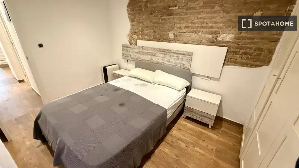 Bedroom of Flat for rent in Valencia  with Air Conditioner, Heating and Furnished