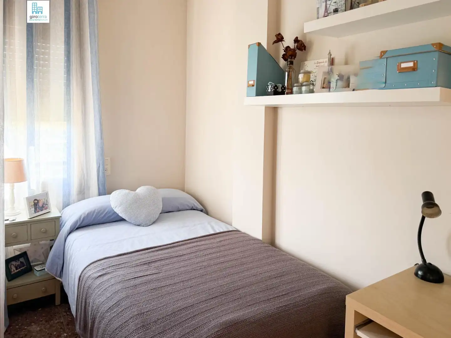 Schlafzimmer von Dachboden zum Verkauf in Blanes mit Terrasse