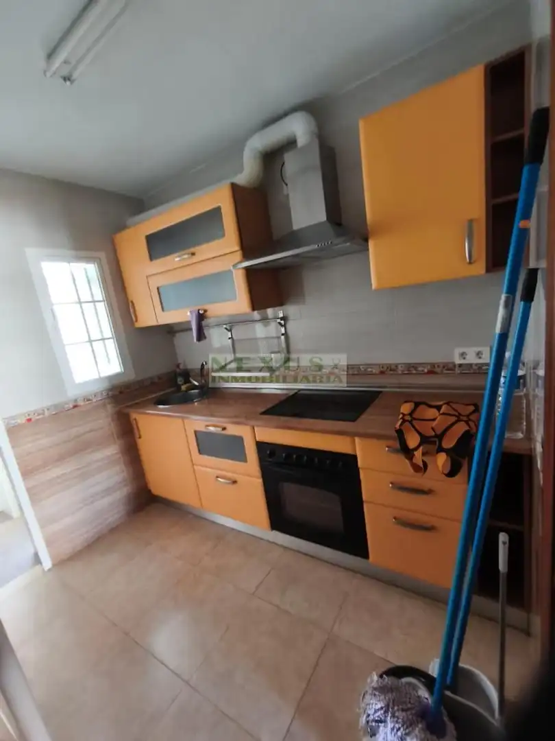 Kitchen of Flat for sale in Cáceres  with Air Conditioner and Heating