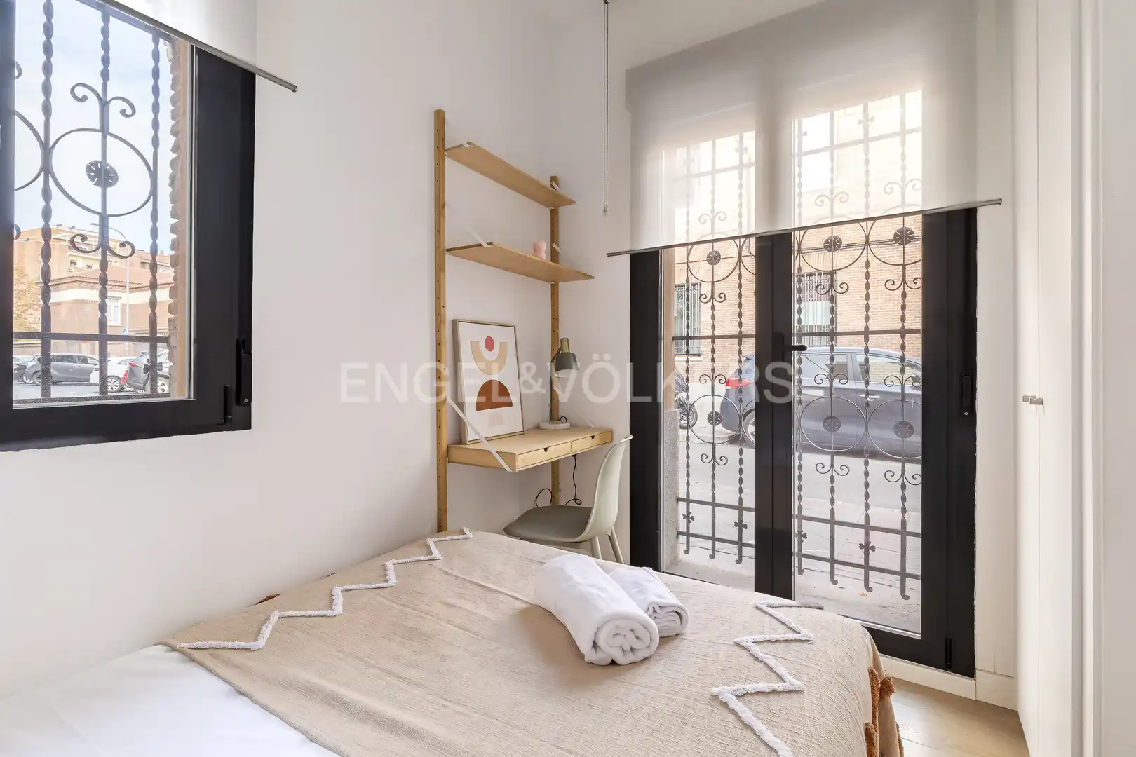 Dormitori de Apartament de lloguer en Madrid amb Aire condicionat, Calefacció i Moblat