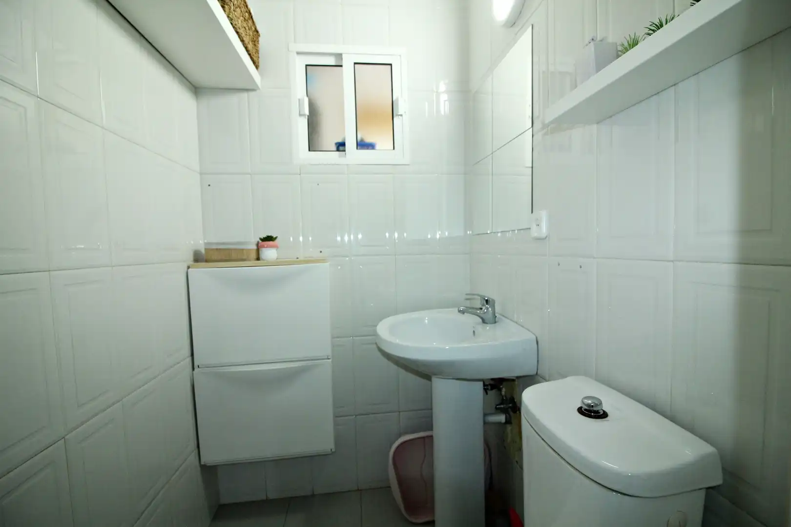 Bathroom of Flat for sale in Huelva