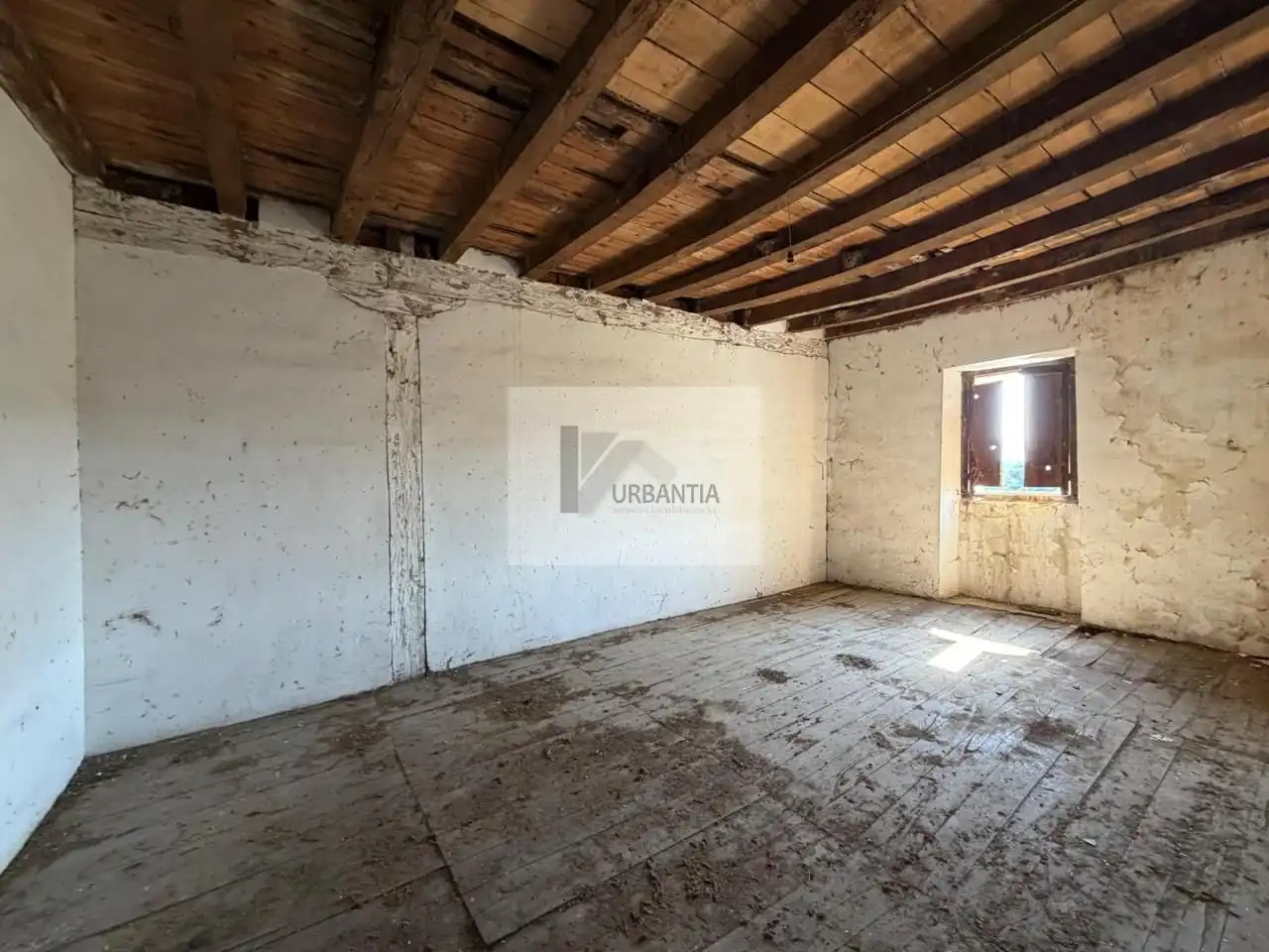 Country homes for sale in Basaburua, Navarra