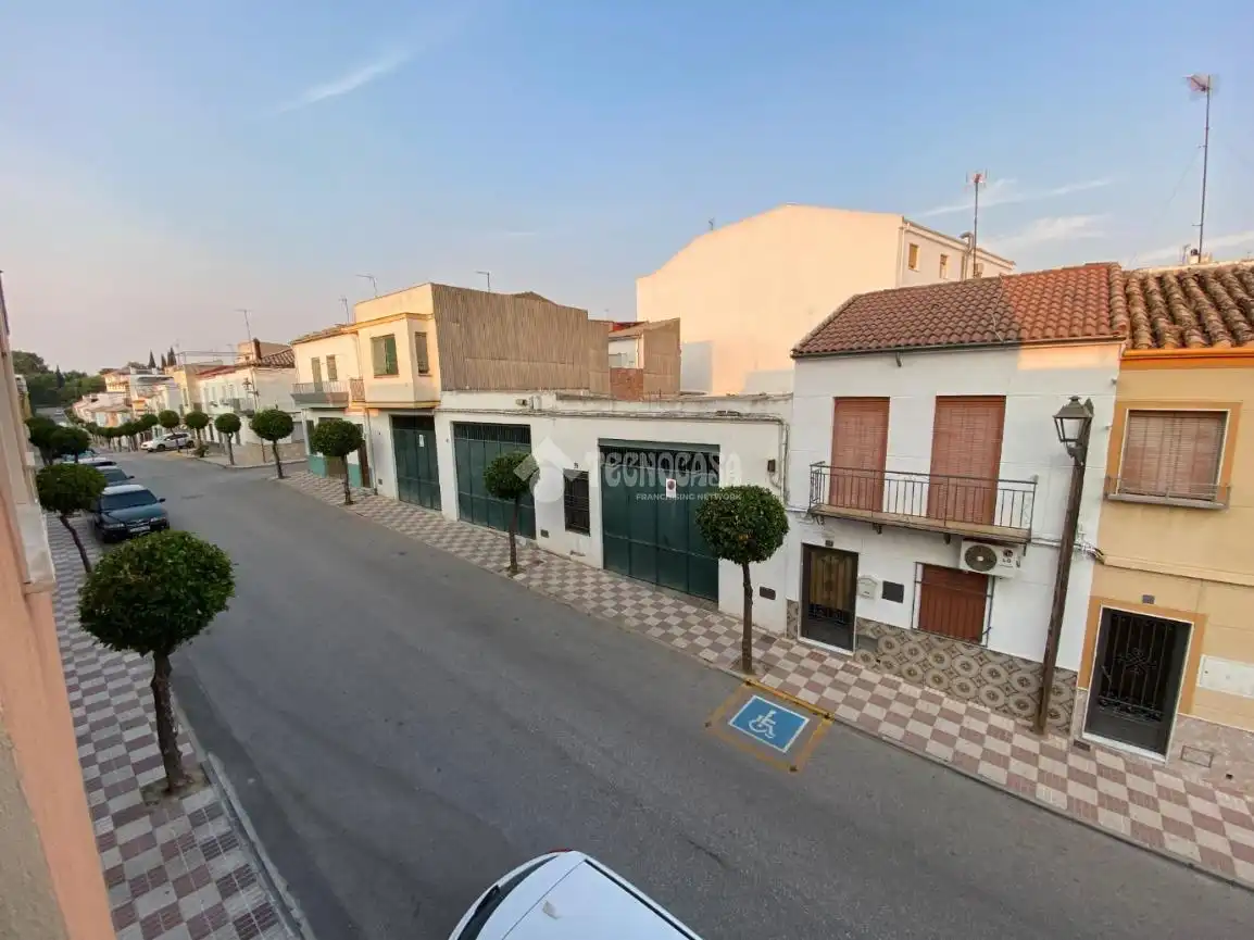 Vista exterior de Pis de lloguer en Torredonjimeno amb Aire condicionat, Calefacció i Balcó
