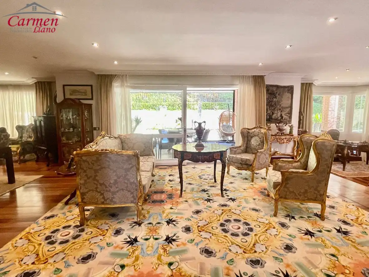 Sala d'estar de Casa o xalet en venda en Mungia amb Calefacció, Jardí privat i Terrassa