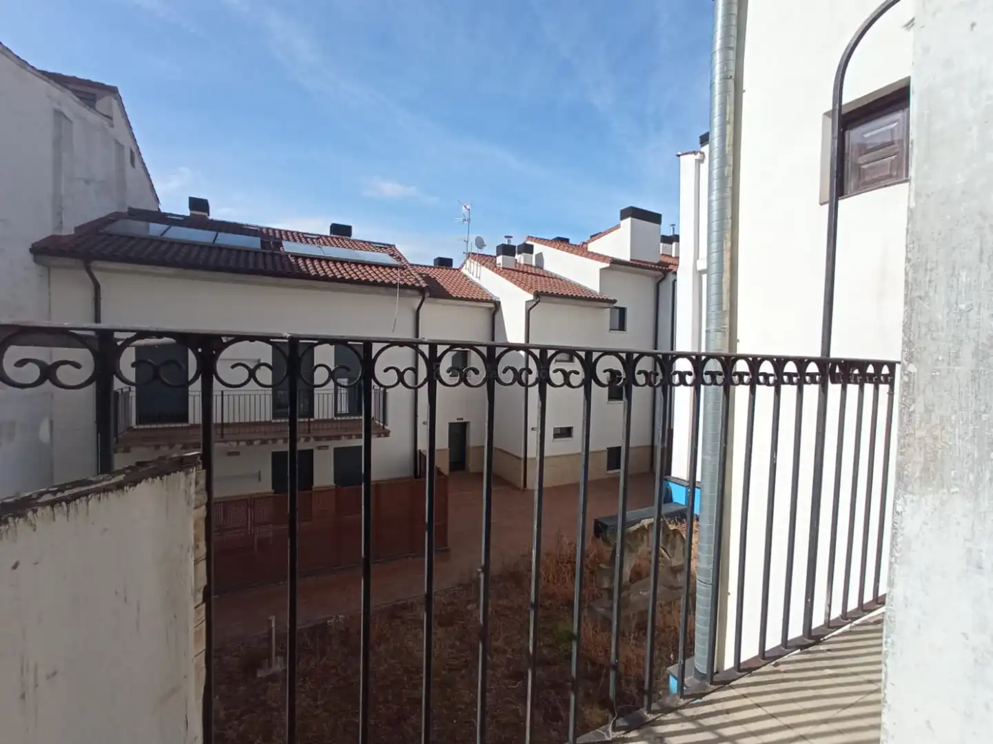 Außenansicht von Wohnung zum Verkauf in  Logroño mit Heizung und Terrasse