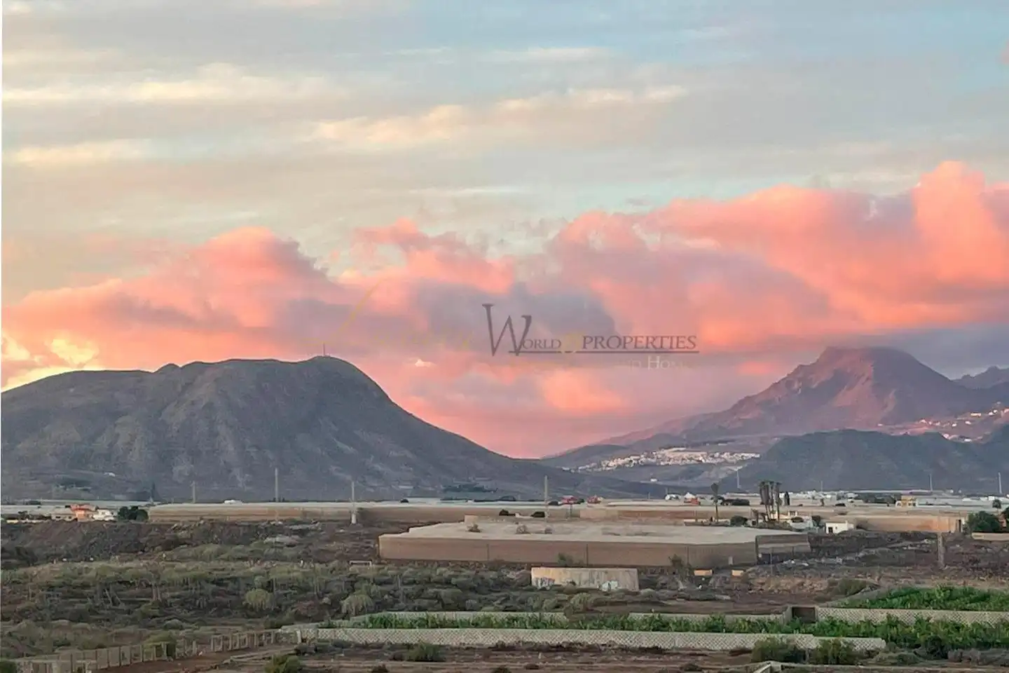 Vista exterior de Apartamento en venta en Arona con Amueblado