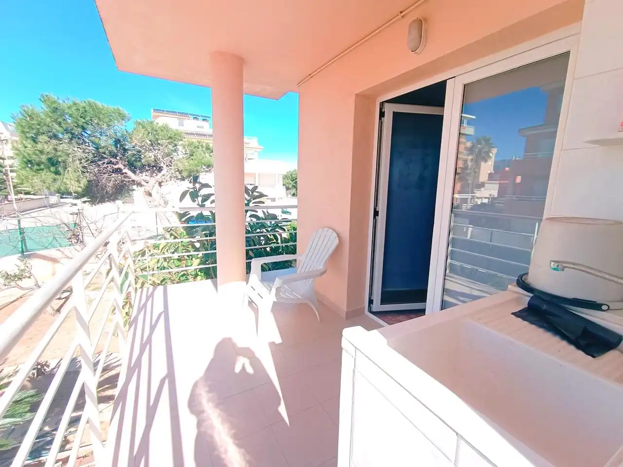 Terrassa de Casa o xalet en venda en Oliva amb Aire condicionat, Jardí privat i Terrassa