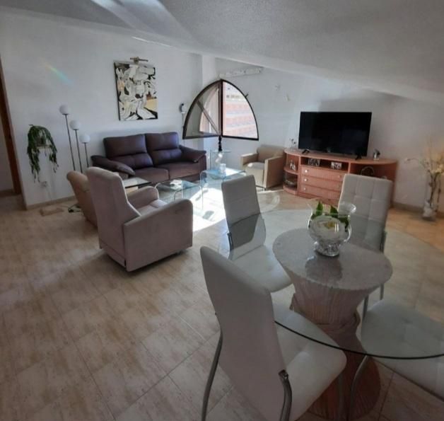 Wohnzimmer von Dachboden zum verkauf in Finestrat mit Klimaanlage, Terrasse und Gemeinschaftspool