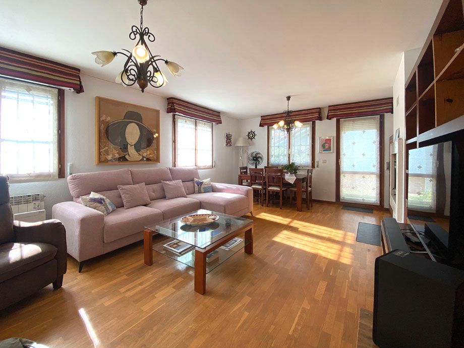 Living room of House or chalet for sale in La Puebla de Arganzón   with Heating, Private garden and Terrace