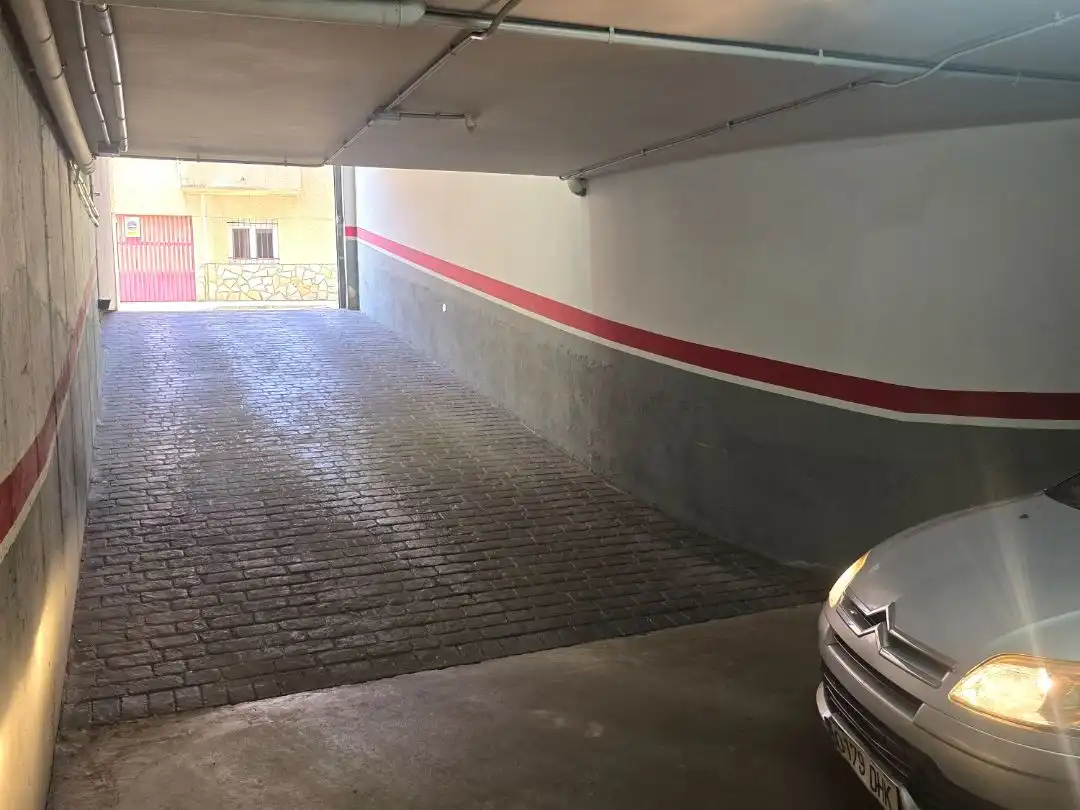 Parking of Flat for sale in Villaquilambre, León