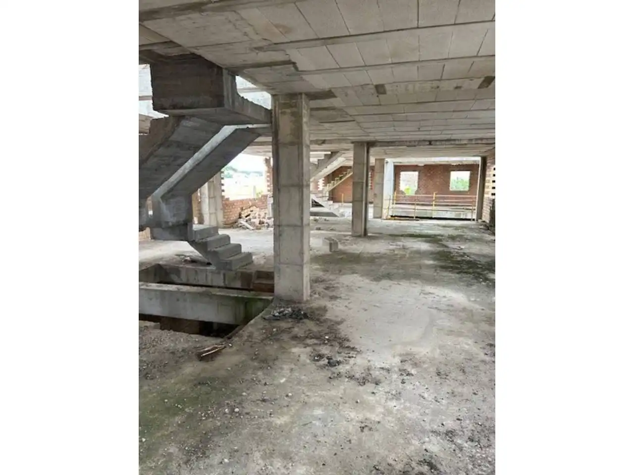Edifici en venda en Aznalcóllar