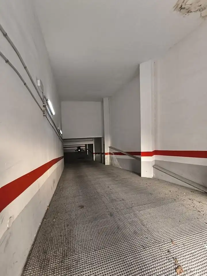 Garaje de alquiler en Moncada, Valencia