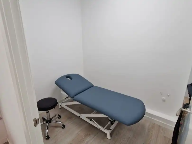 Schlafzimmer von Büro zur Miete in Madrid mit Klimaanlage, Heizung und Internet